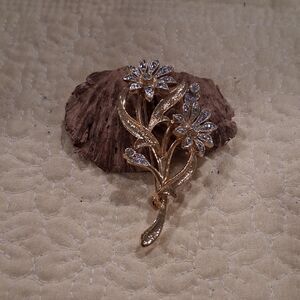 Goldtone & Faux Rhinestones Brooch